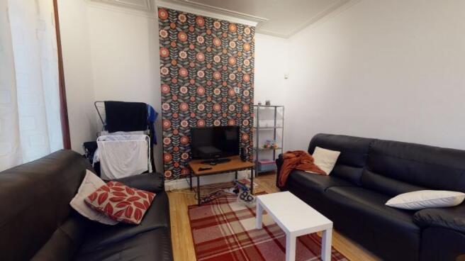 4 bed Terraced to rent Image 8