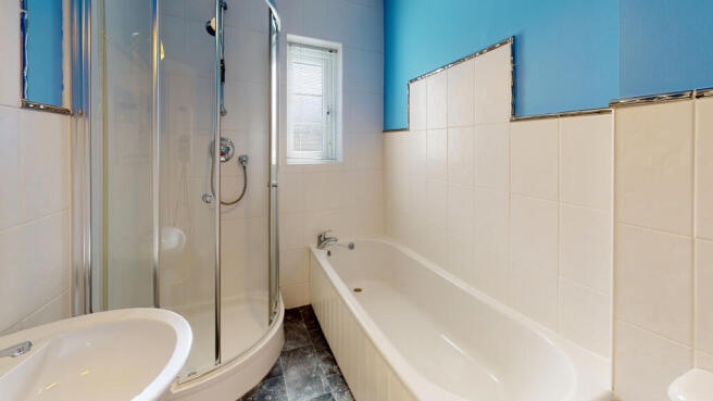 2 bed Apartment for sale Image 11