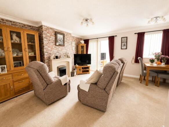 Park Close, Fremington, Barnstaple photo 4