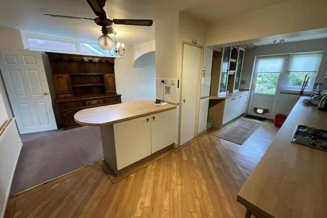 kitchen/dining room 