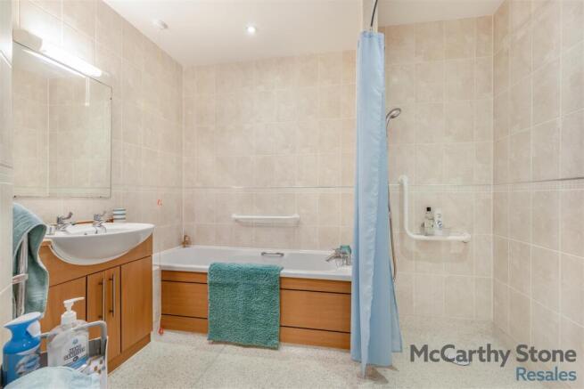 8672483-interior07.jpg