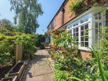 Hylands Yard, Rye, TN31