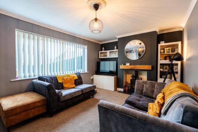 4 bed Semi-Detached for sale Image 8