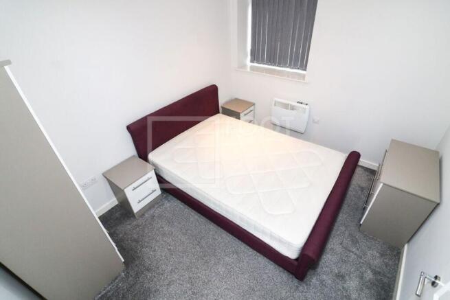 2 bed Apartment to rent Image 12