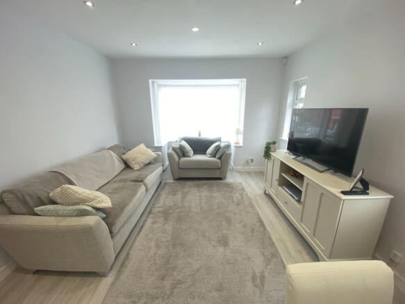 2 bed Semi-Detached Bungalow for sale Image 7