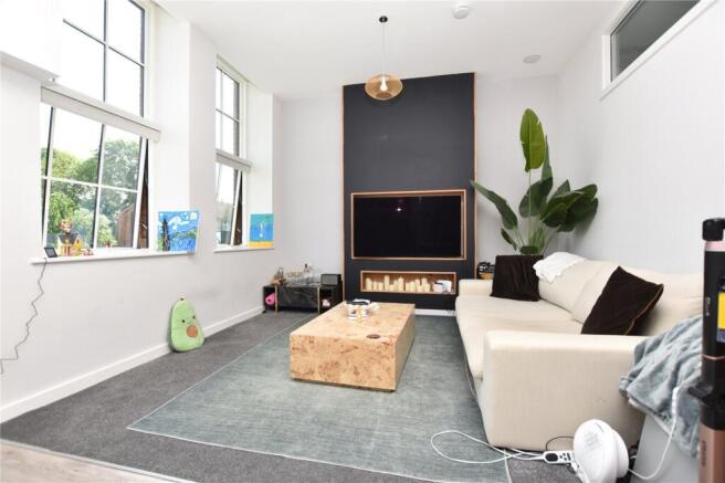 2 bed Apartment for sale Image 12