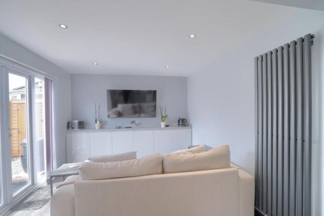 5 bed Detached for sale Image 7
