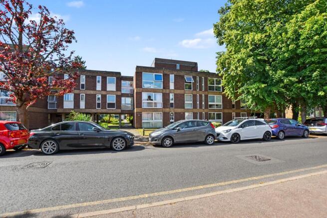 8 Sandalwood House, Longlands Road, Sidcup, Bexley, DA15 7NB