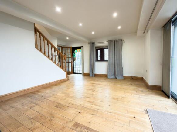 2 bed Link Detached House for sale Image 11