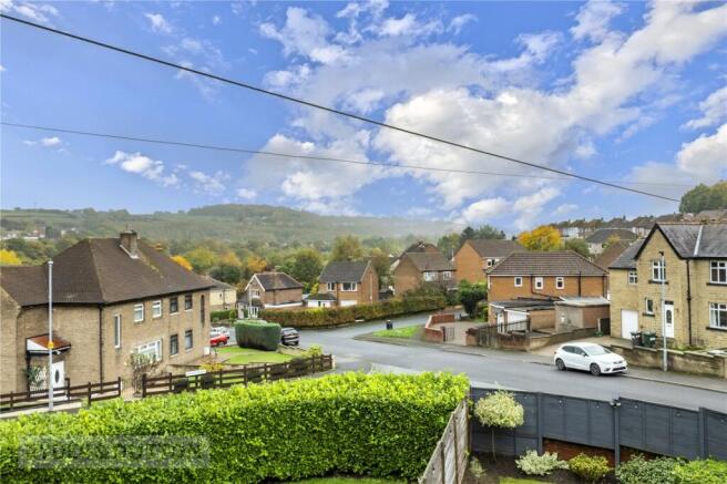 3 bed Semi-Detached for sale Image 11