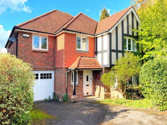 5-bed detached on Rowplatt Close, Felbridge, Surrey, RH19, £750,000