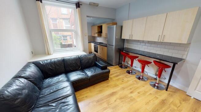 1 bed House Share to rent Image 5