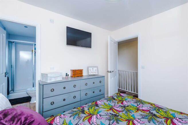 Bedroom One (2).jpg
