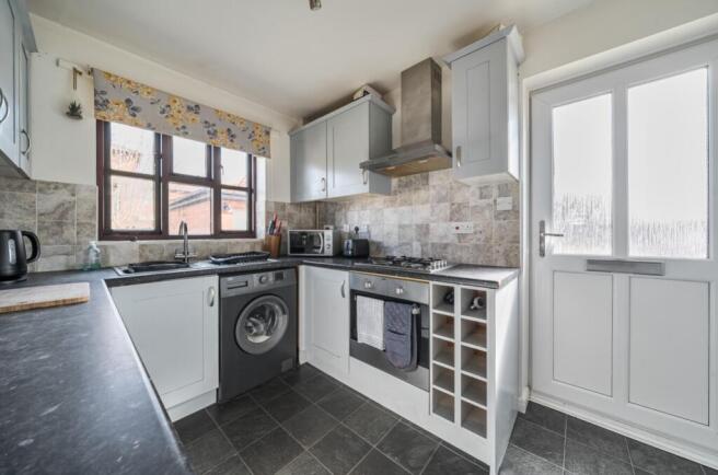 1425429-5-69b01e7ee7978