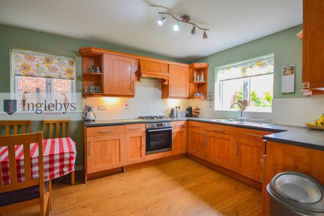 Kitchen/Dining Area
