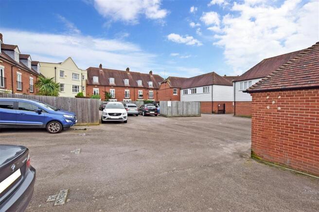 Driveway/Parking