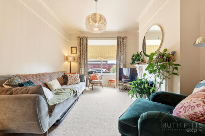 3 bed Terraced for sale Image 5