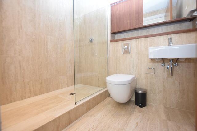 2 bed Apartment to rent Image 8