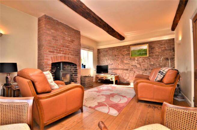 5 Lounge Grange.JPG