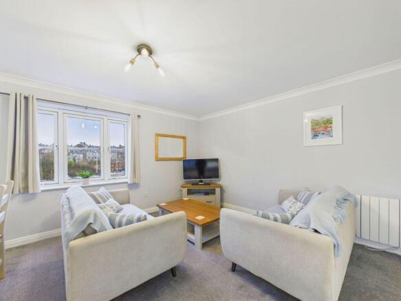 2 bed Apartment for sale Image 6