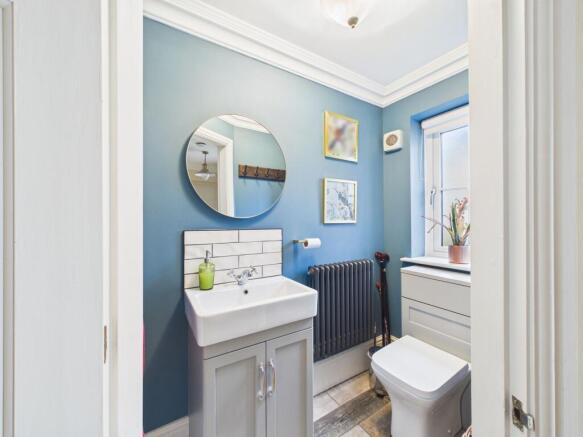 4 bed Detached for sale Image 7