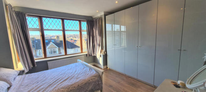 FRONT BEDROOM
