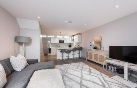 Cedars Mews, SW4