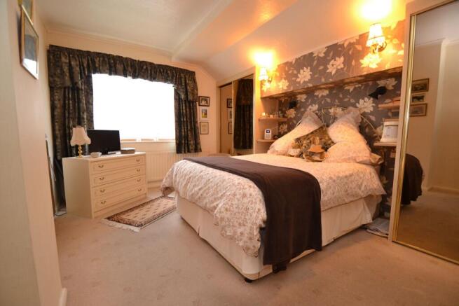 2 bed Chalet for sale Image 11