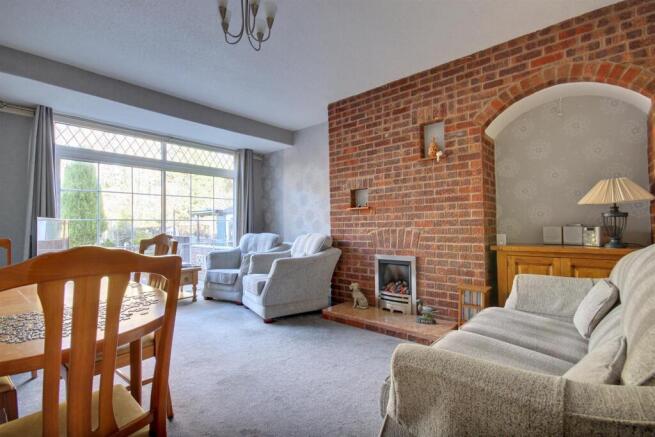 4 bed Semi-Detached for sale Image 5
