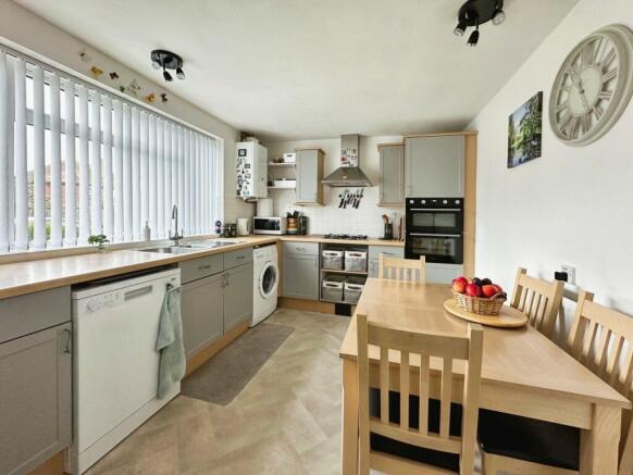 Kitchen/Breakfast