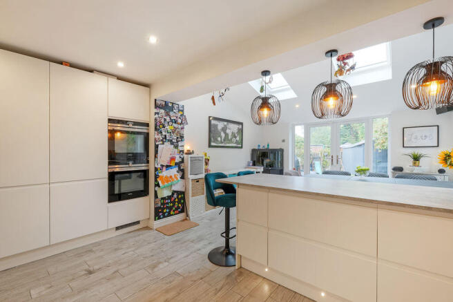 3 bed Semi-Detached for sale Image 7