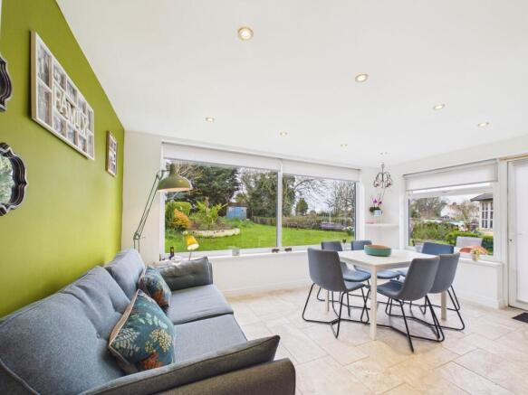 Dining Area/Garden View