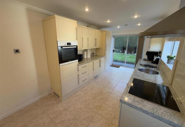 Kitchen A.JPG
