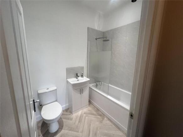 1 bed Apartment to rent Image 10
