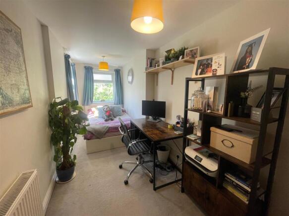 3 bed Terraced to rent Image 7
