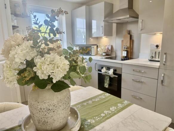 KITCHEN, DINIING & LIVING