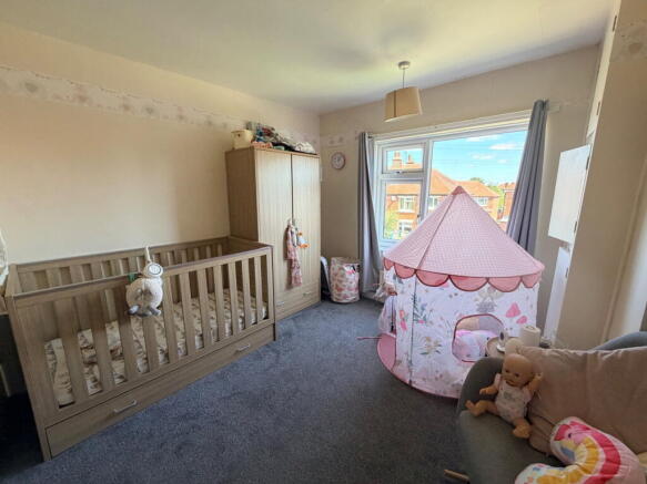 2 bed Semi-Detached for sale Image 8