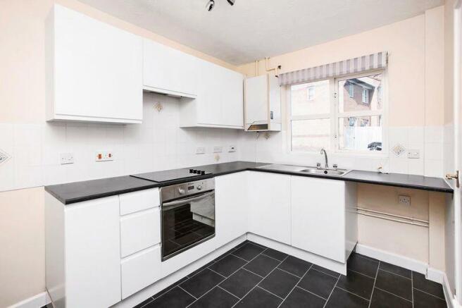 _8-potterton-close31031765WEB.jpg