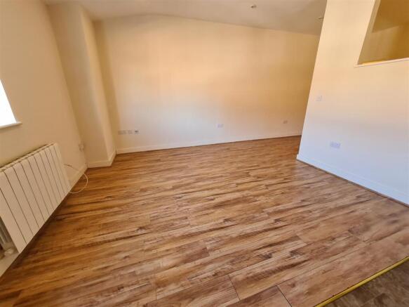 Abbey Court 9 - Lounge.jpg