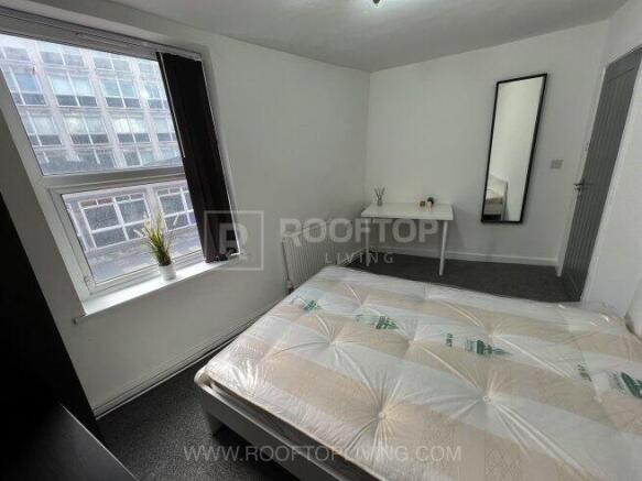 4 bed House Share to rent Image 6
