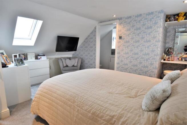 Master Bedroom ( First Floor )