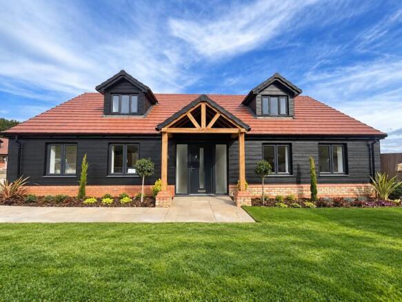 Plot 1 lawn CGI edited