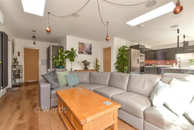 Lounge/ Kitchen