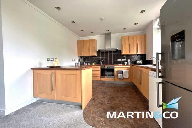 2 bed Apartment for sale Image 10