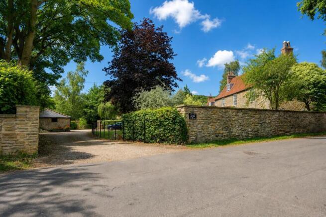 Hall Farm outside 3.jpg