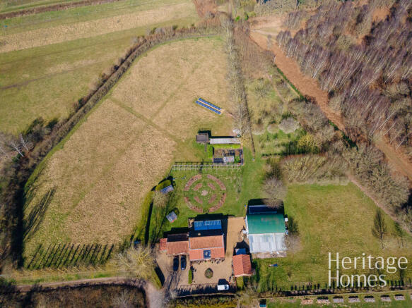 DanPropertyArielPhotography-ParkFarmBarn-TP00783-5