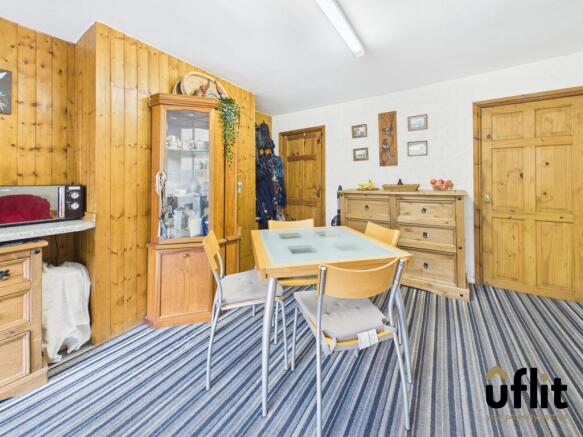 3 bed Terraced for sale Image 9