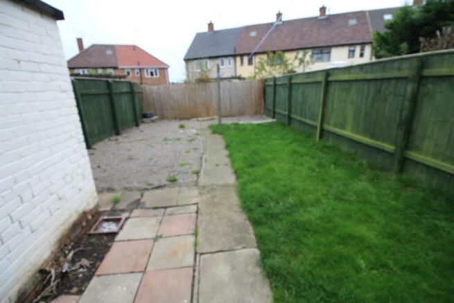 REAR GARDEN.JPG