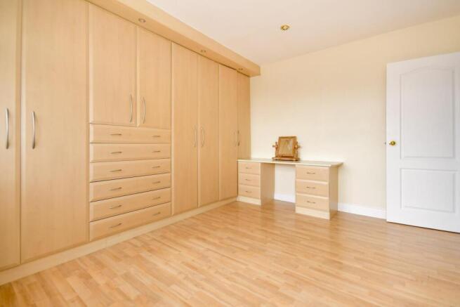 3 bed Terraced for sale Image 10
