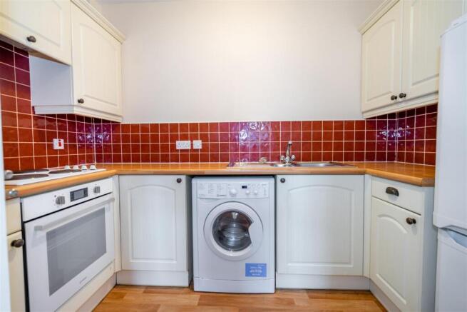 albert close 5 - Kitchen.jpg